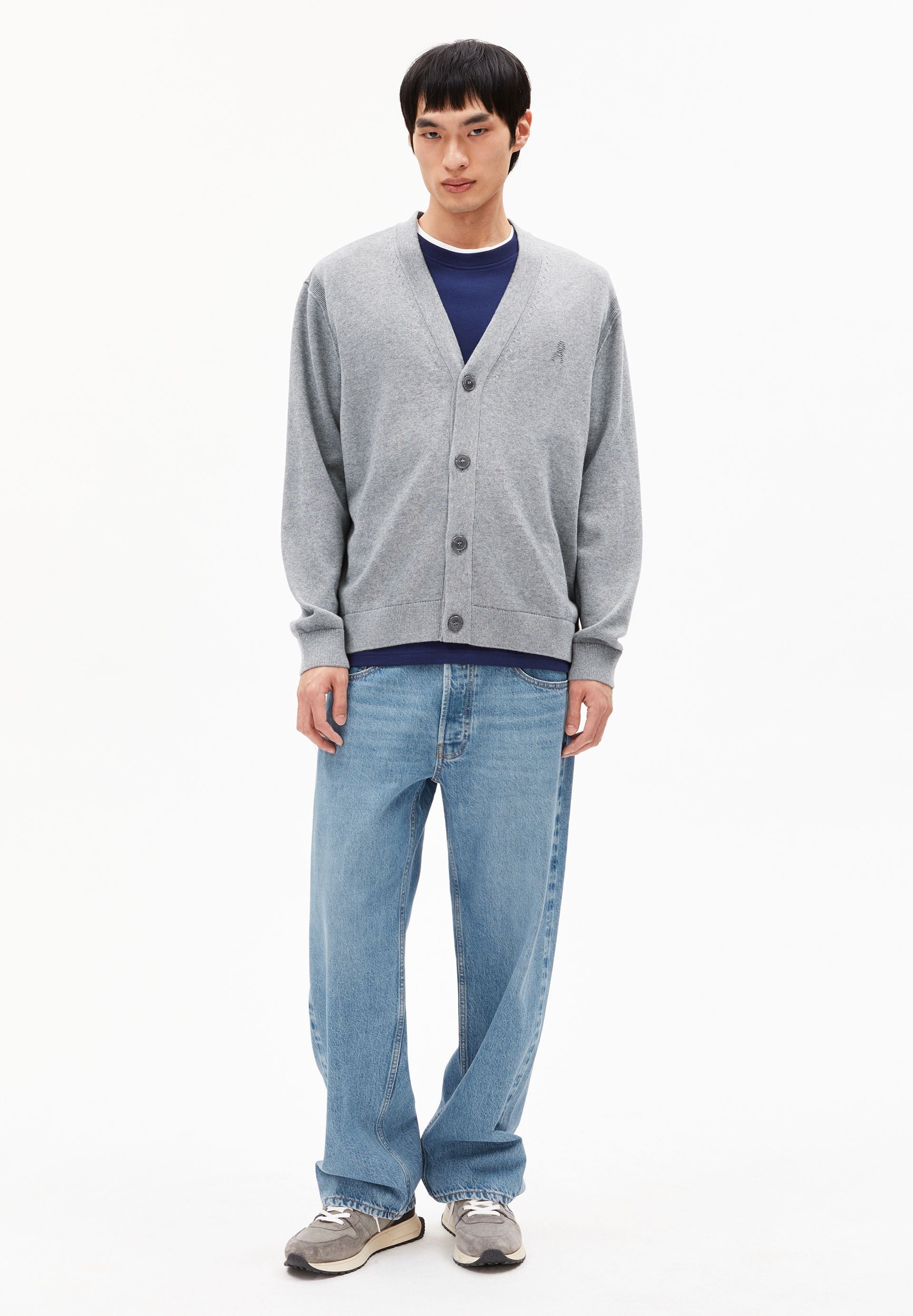 AANATOL STRICKJACKE | silver melange