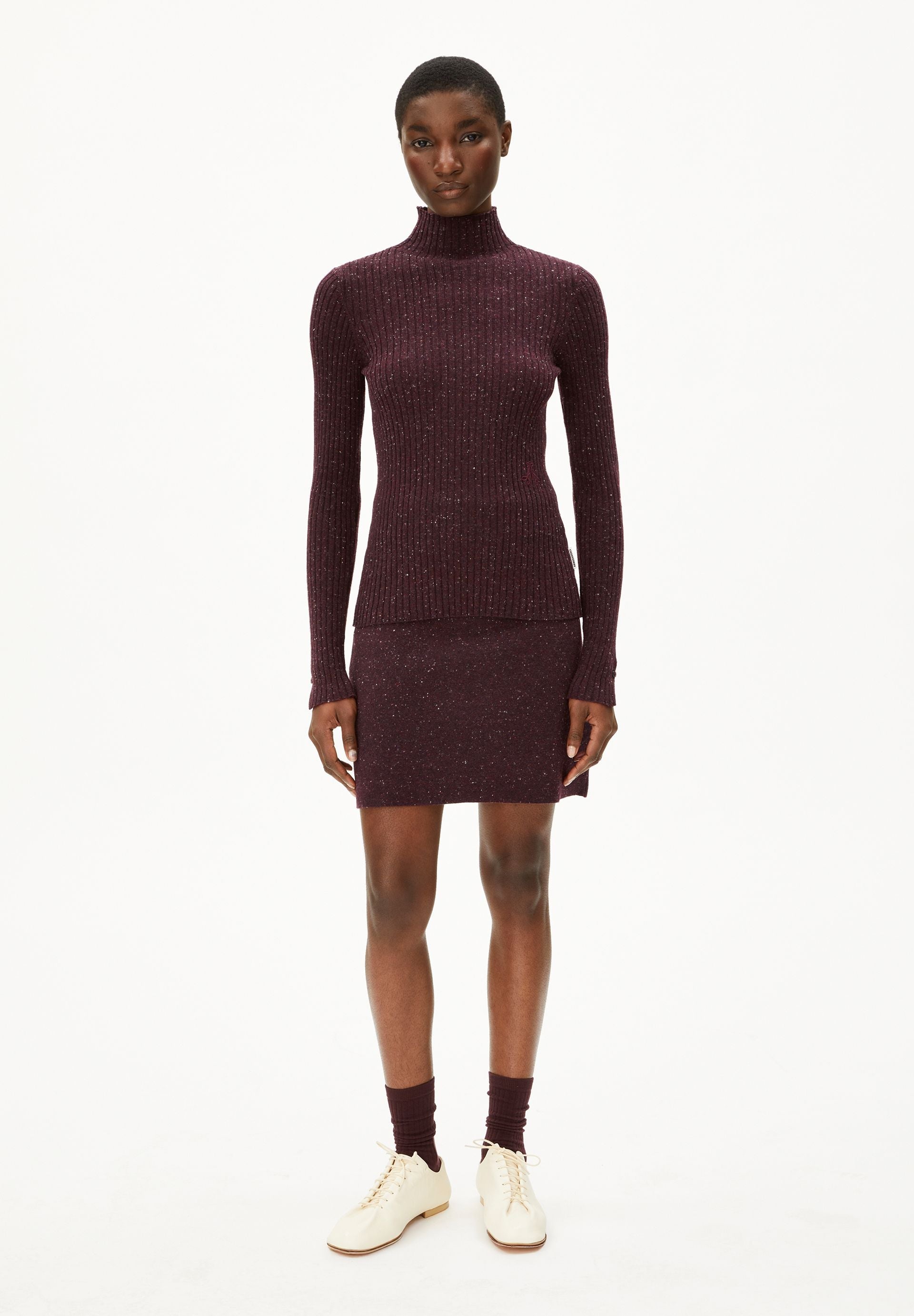 ALAANIA TWEED | dark cranberry