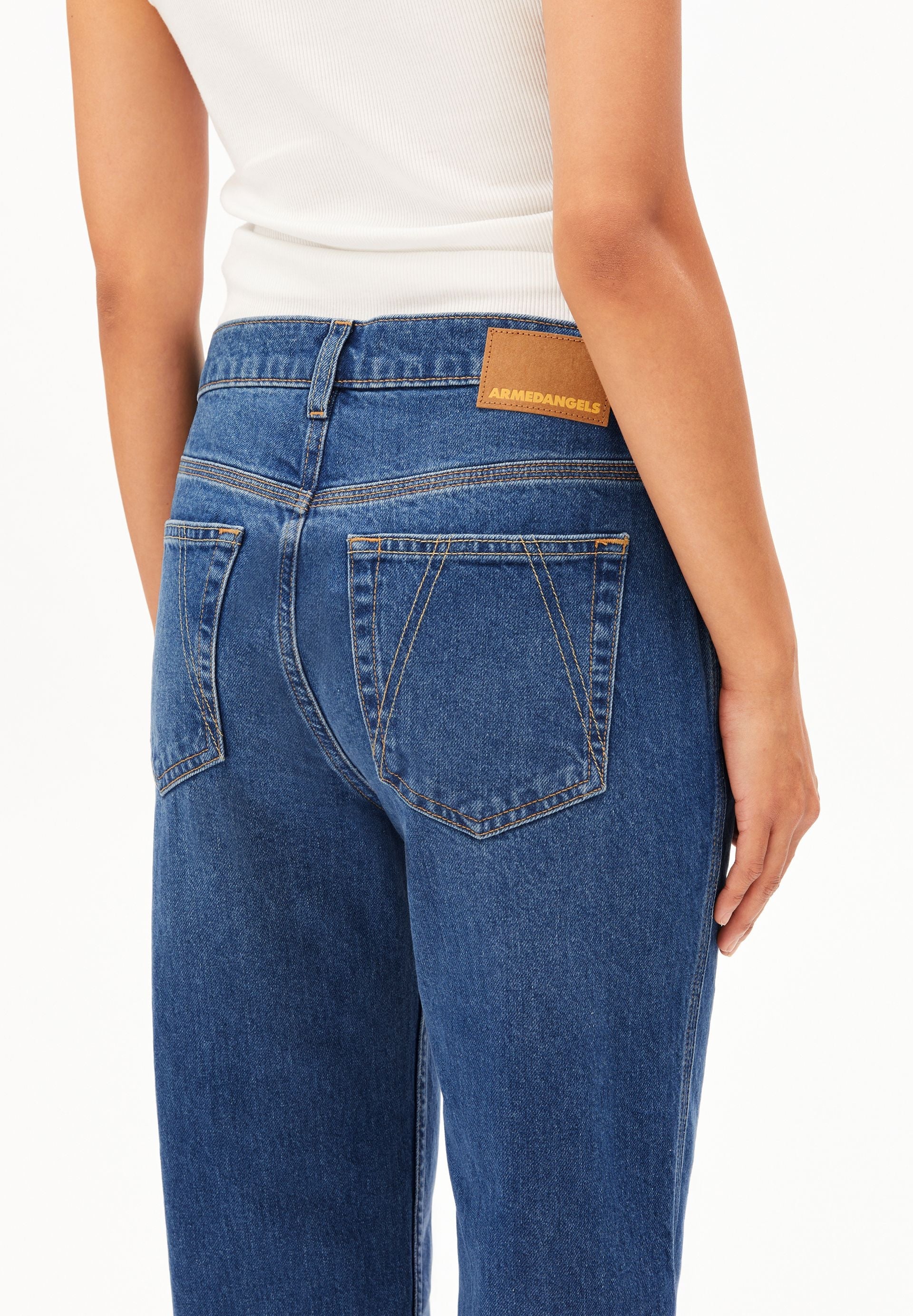 AAVELINE MID STRAIGHT JEANS | bellagio