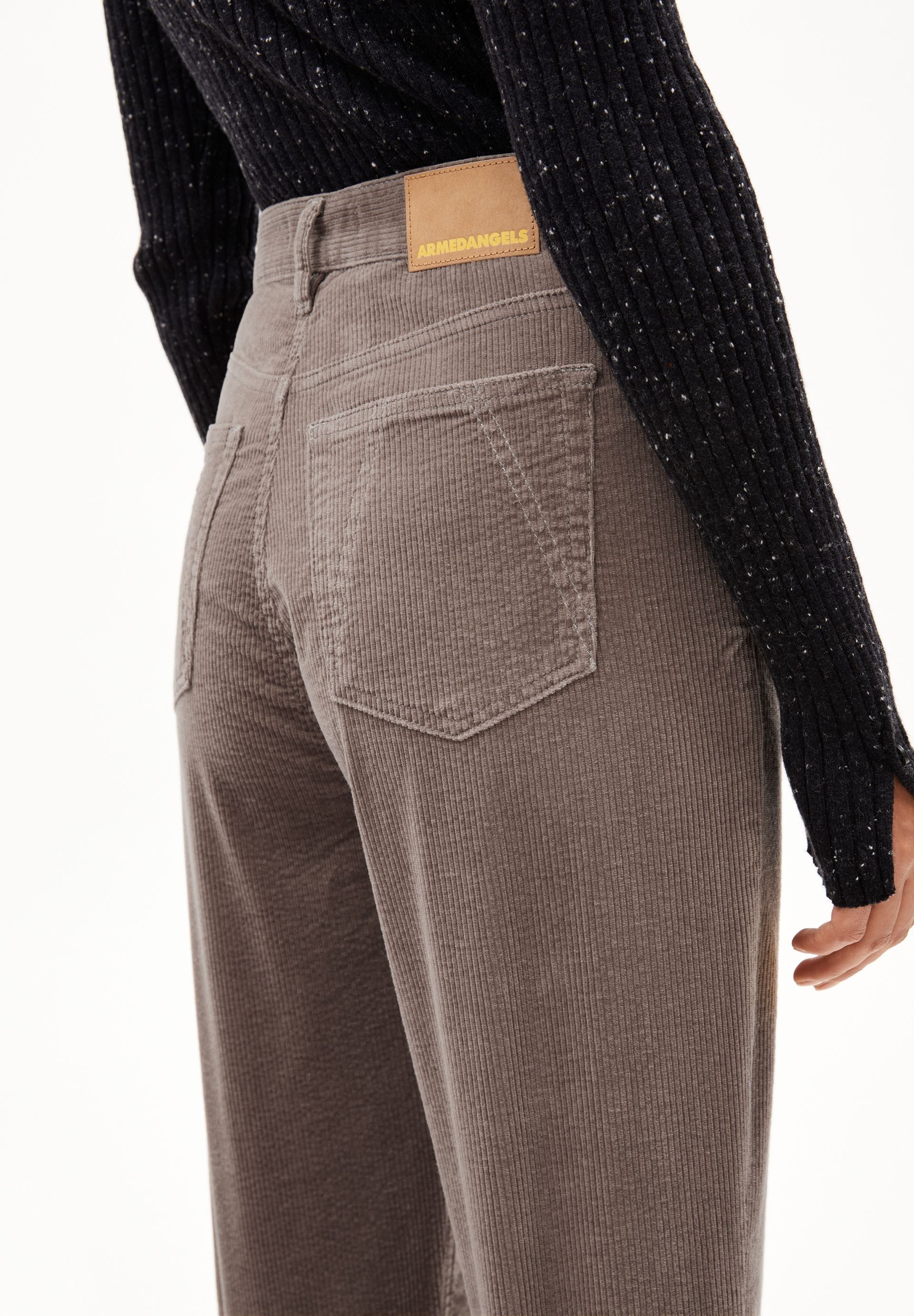 AAIKALA CORDHOSE | walnut cream