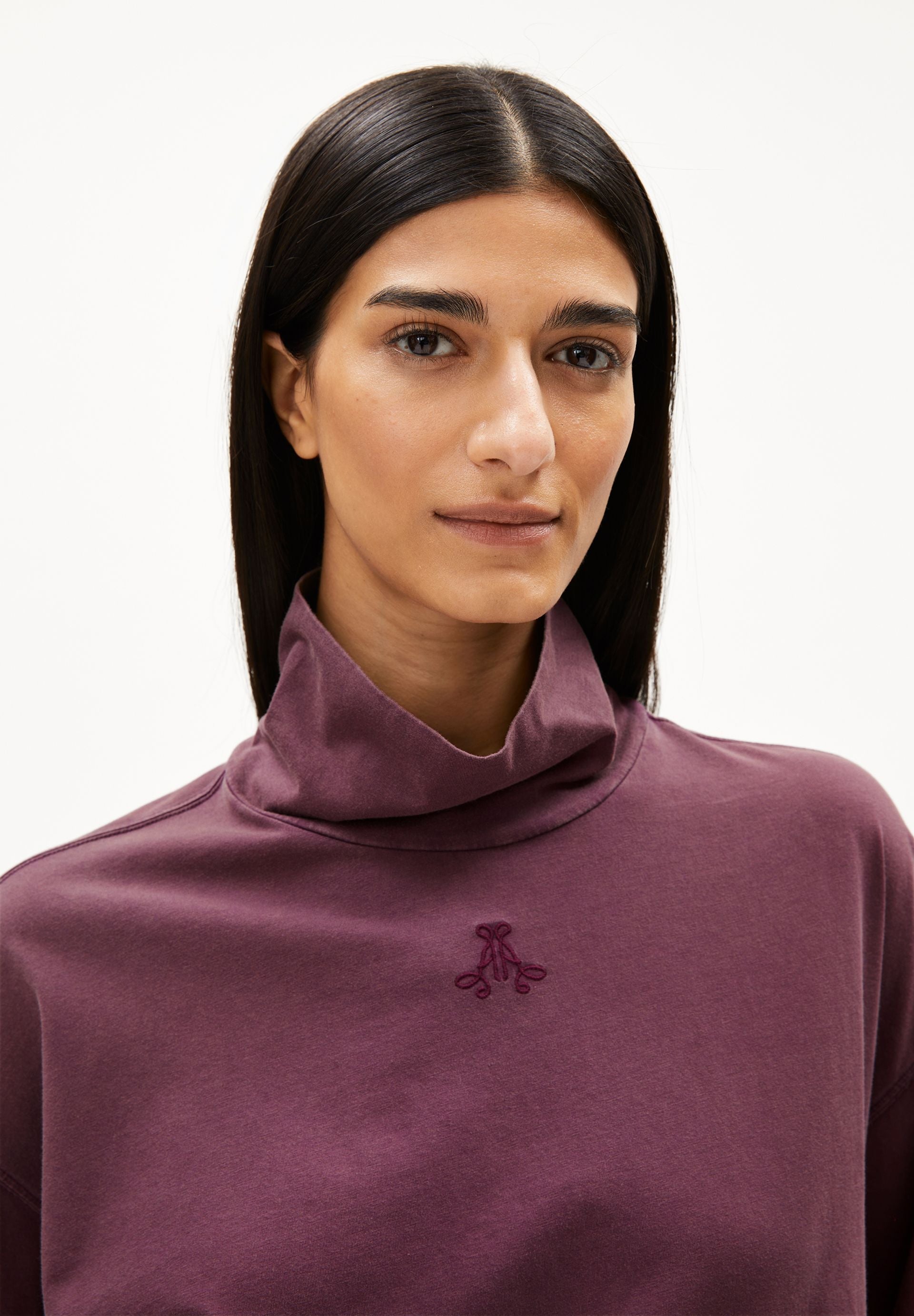 AIDINAA GMT DYE LANGARMSHIRT | dark cranberry