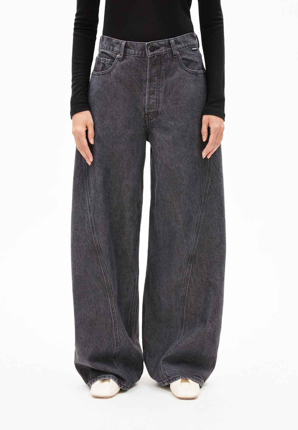 AALTHEA MID WAIST BARREL JEANS | corno