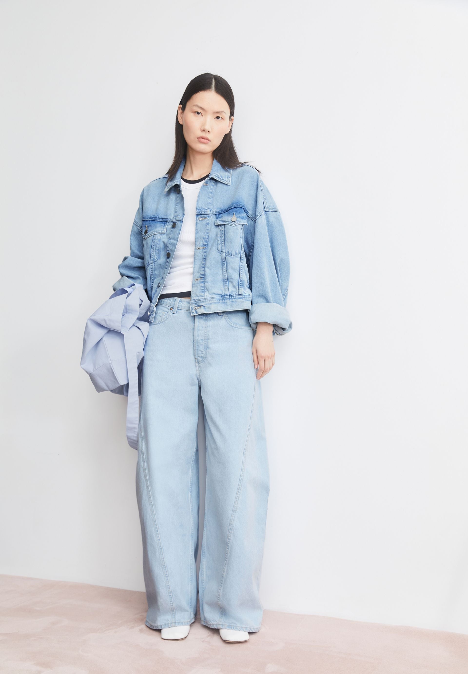 AALTHEA MID WAIST BARREL JEANS | barrea