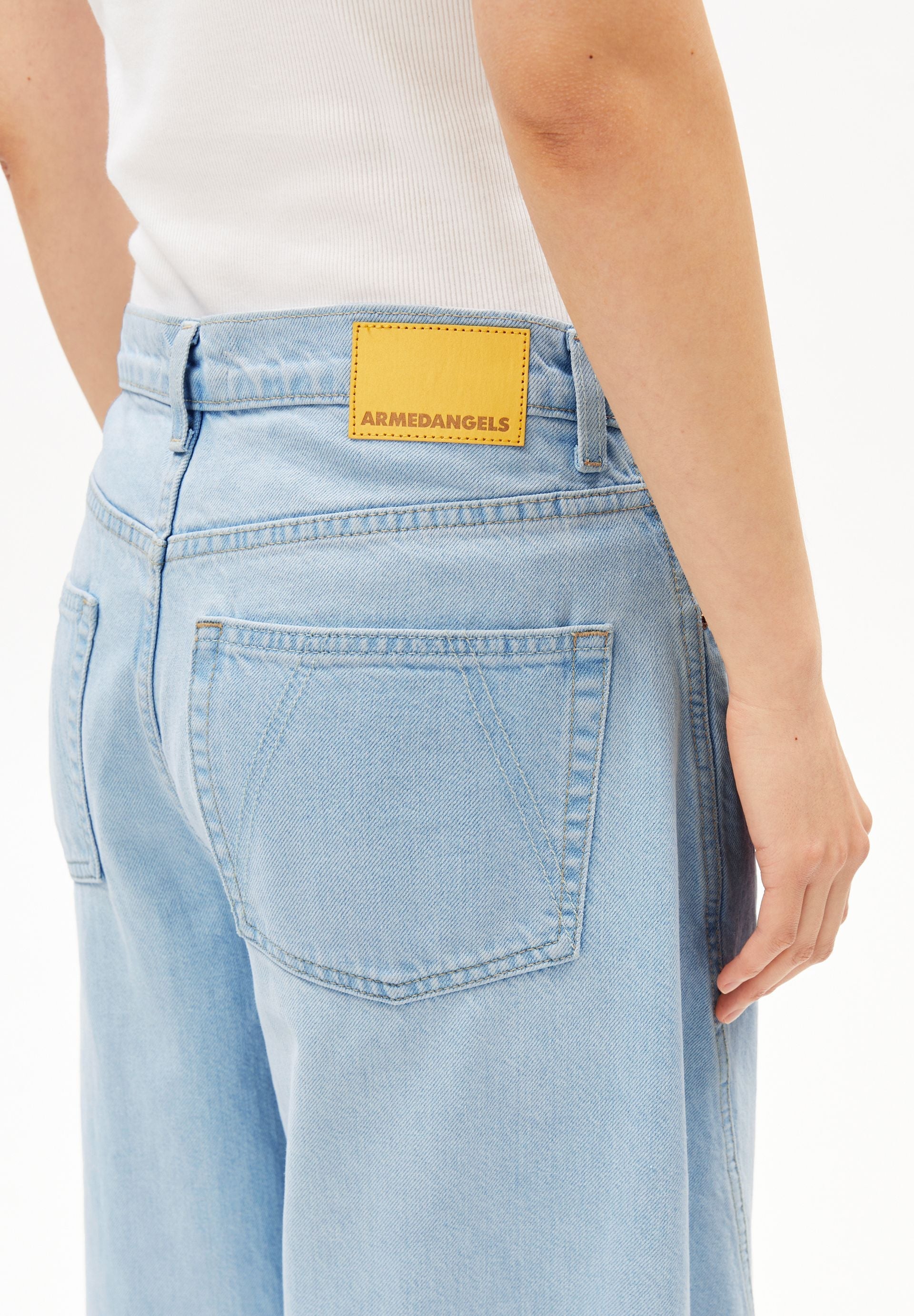 AALTHEA MID WAIST BARREL JEANS | barrea