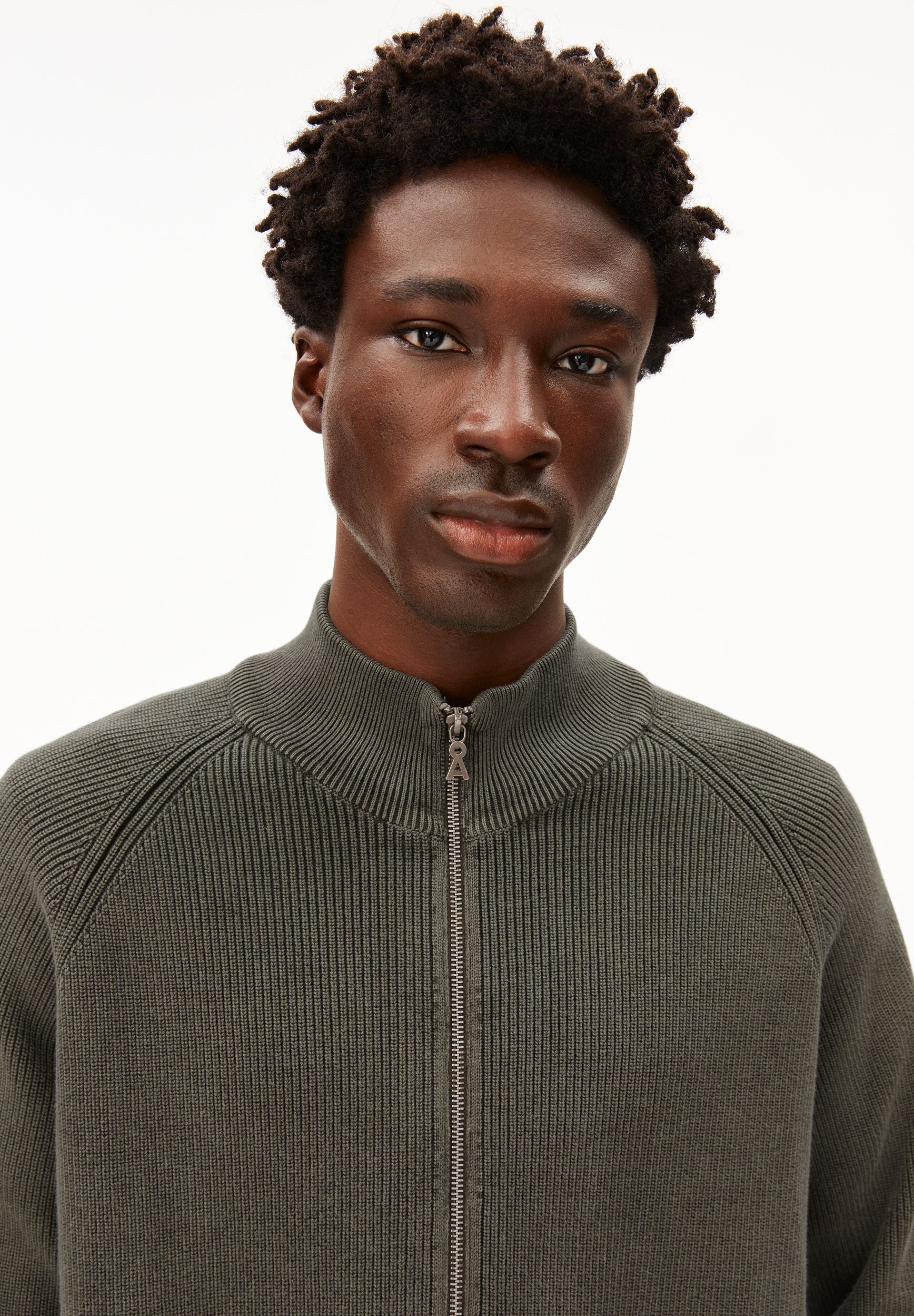 AARTYOM GMT DYE STRICKTROYER | forest pine