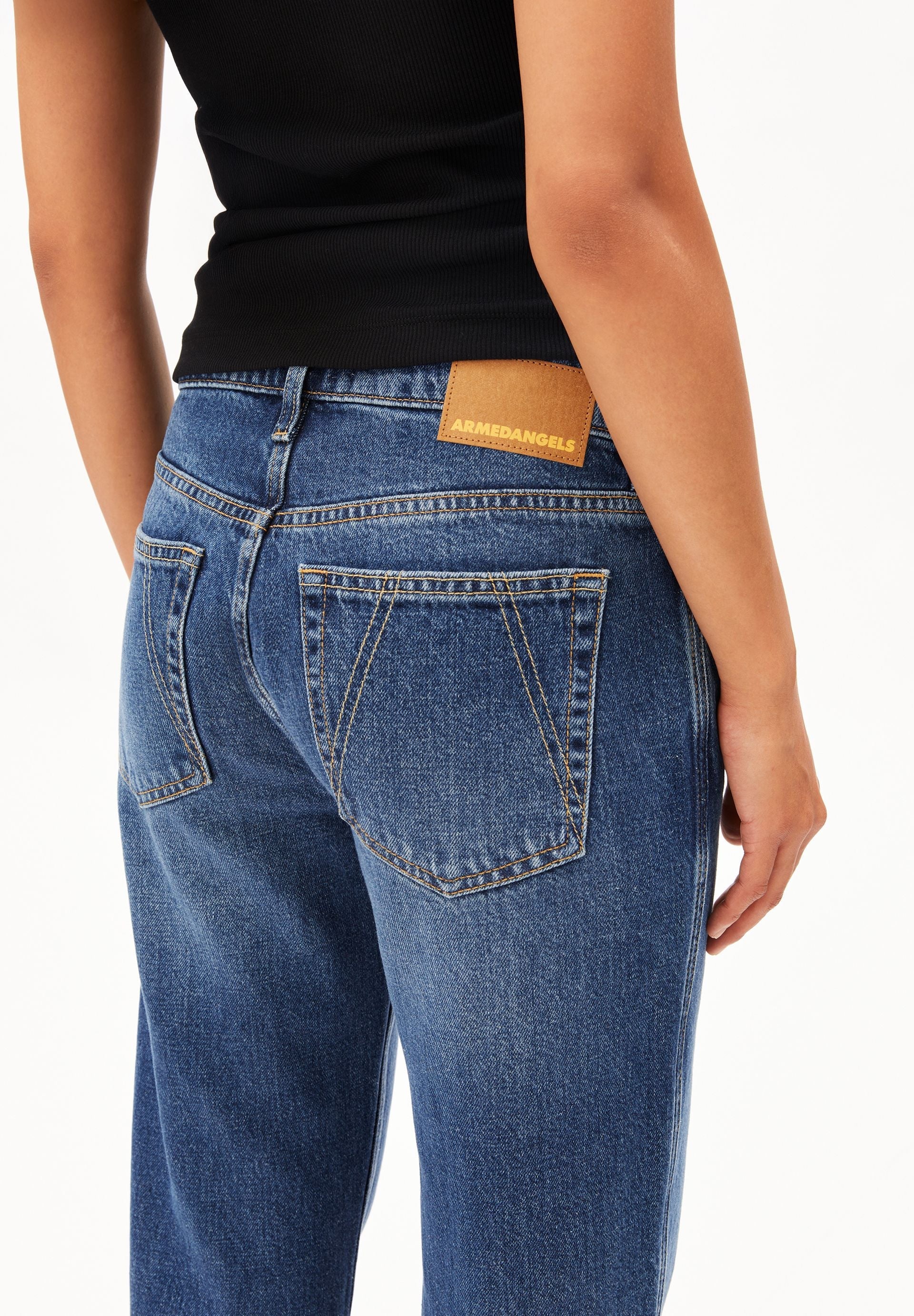 AAVELINE MID WAIST STRAIGHT JEANS | fade