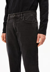 AARJO TARPA TAPERED JEANS | black washed authentic