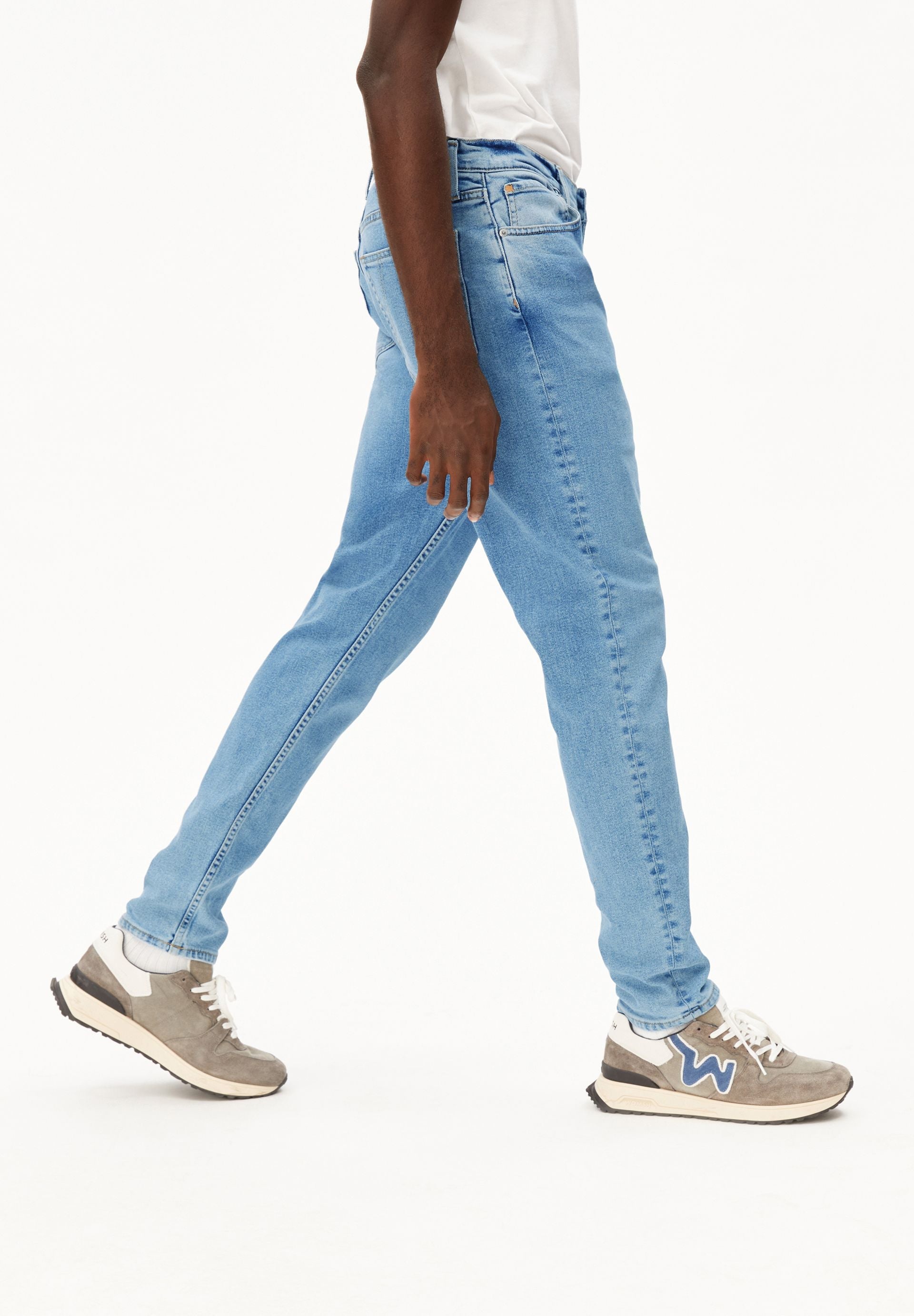 AARJO TARPA TAPERED JEANS | cloud