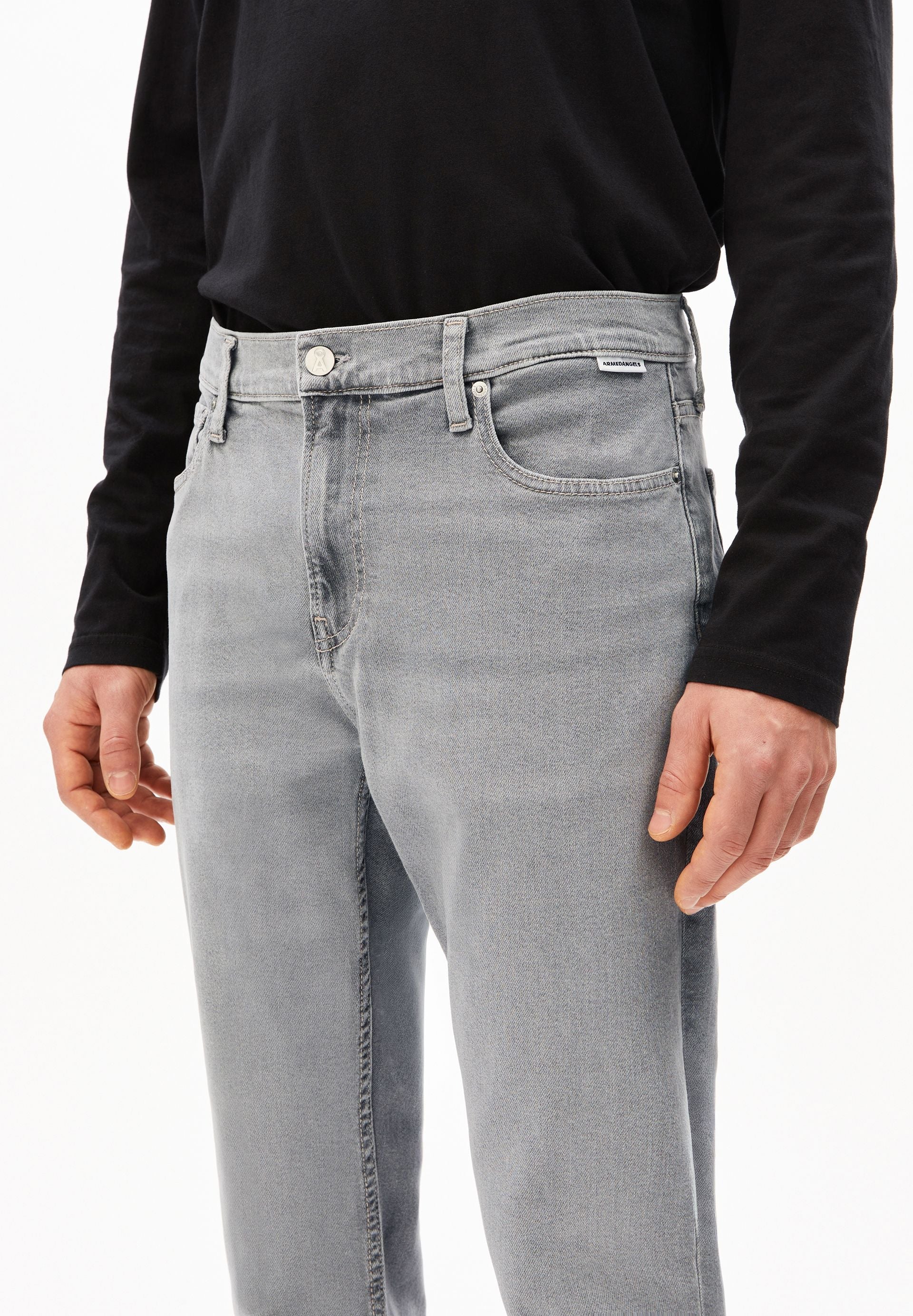 AARJO TARPA TAPERED JEANS | mauna